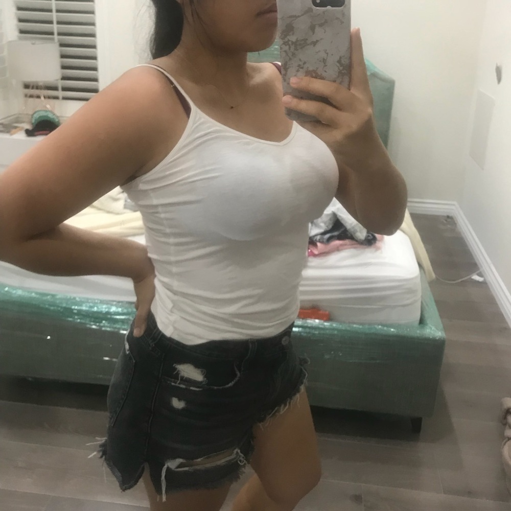 FOREVER 21 Basic White Tank Top - Picture 2 of 3